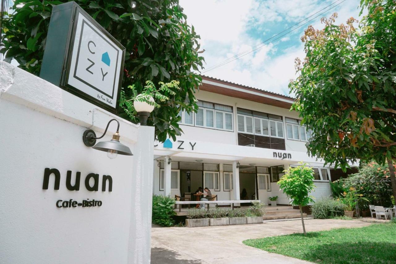 Cozy By Funwahn Bed & Breakfast Chiang Mai Exterior foto