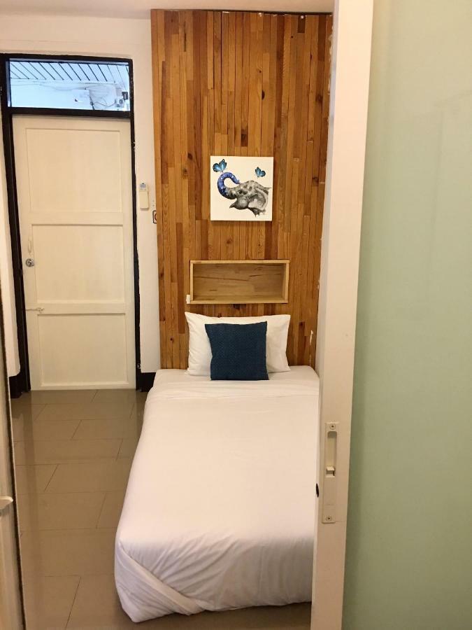 Cozy By Funwahn Bed & Breakfast Chiang Mai Exterior foto