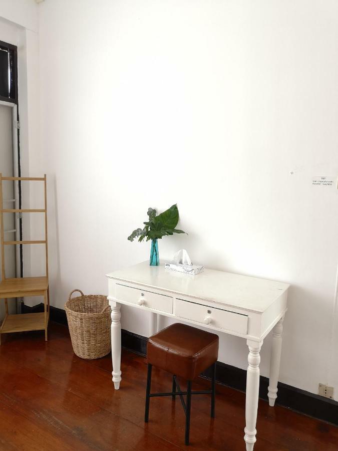 Cozy By Funwahn Bed & Breakfast Chiang Mai Exterior foto