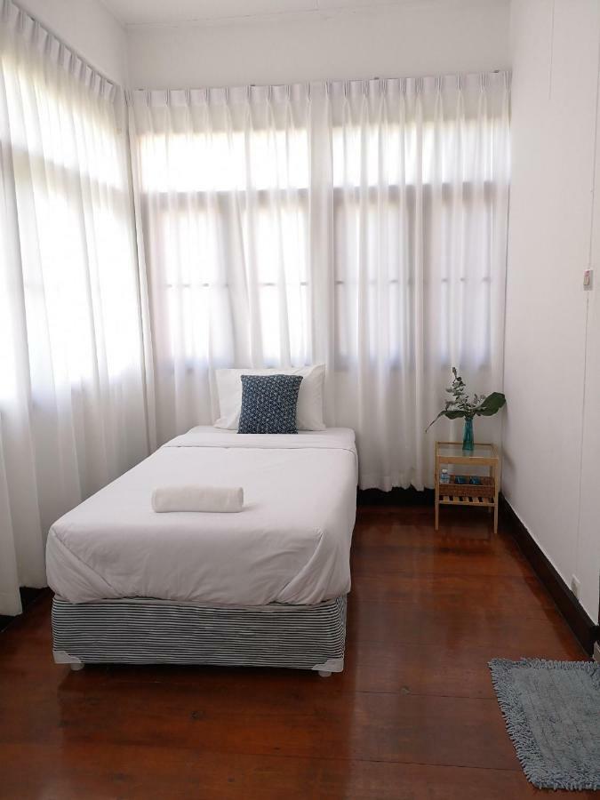 Cozy By Funwahn Bed & Breakfast Chiang Mai Exterior foto